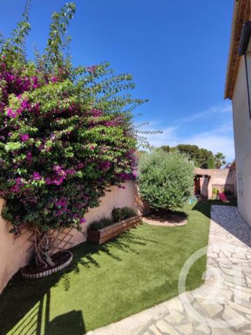 Maison à vendre  4 pièces - 116,89 m2 ST MITRE LES REMPARTS - 13