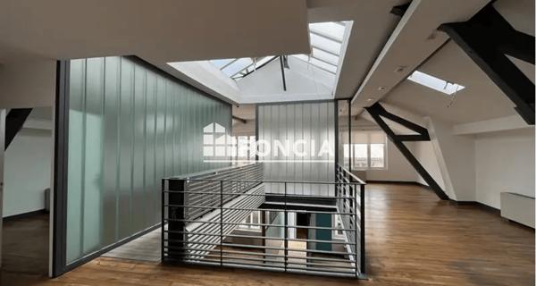 Location Local commercial 817.57 m² - Levallois-perret 92300