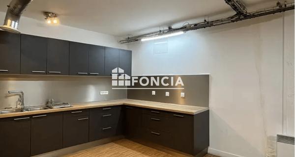 Location Local commercial 817.57 m² - Levallois-perret 92300