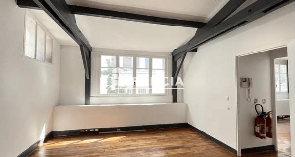Location Local commercial 817.57 m² - Levallois-perret 92300