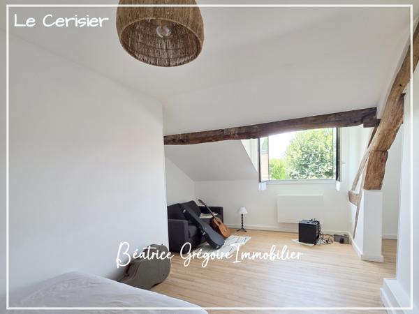Maison
         10 pièces
        - 350 m² Bien prestige 1 560 000 € *