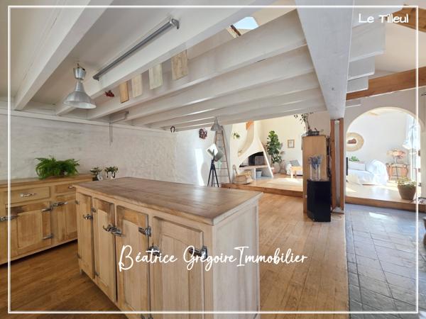 Maison
         10 pièces
        - 350 m² Bien prestige 1 560 000 € *
