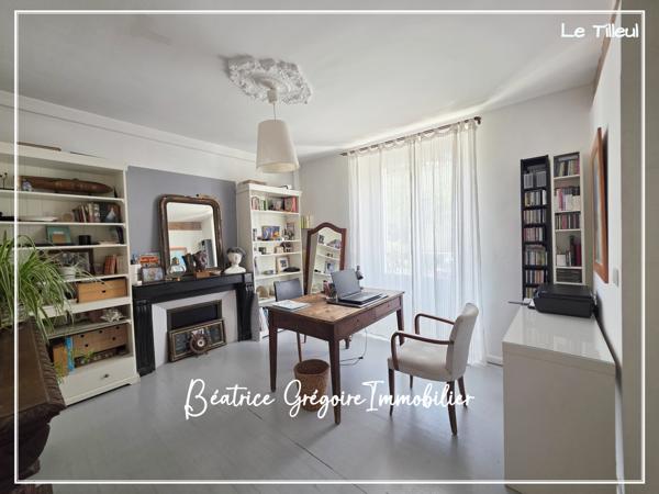 Maison
         10 pièces
        - 350 m² Bien prestige 1 560 000 € *
