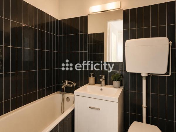 Appartement
         1 pièce
        - 13 m² 160 000 € *