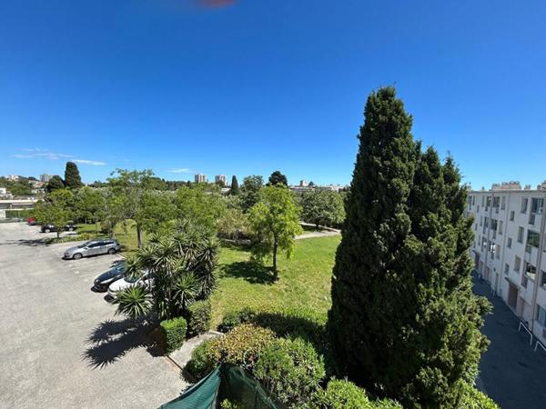 Antibes, quartier Fontmerle 4 pièces 90 m² ,Vue verdure , Parking , beau potentiel