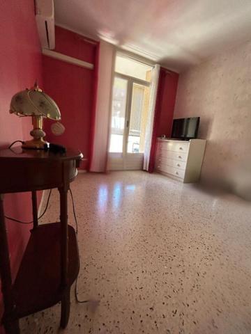 Antibes, quartier Fontmerle 4 pièces 90 m² ,Vue verdure , Parking , beau potentiel