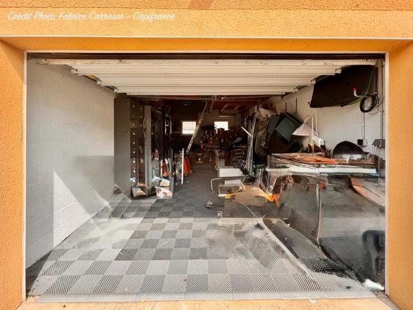 MARINGUES 63: Maison familiale de 144 m² avec piscine, 6 chambres, garage, jardin et pergola bioclimatique, panneaux photovoltaïque