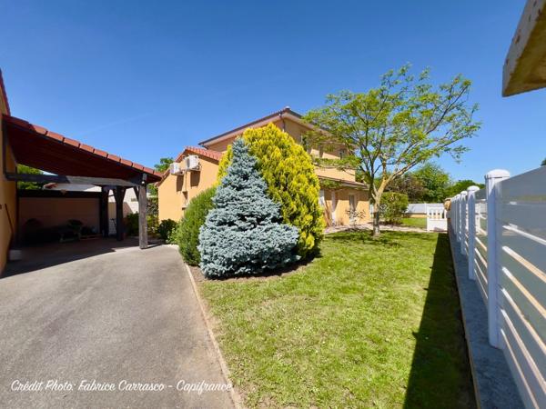 MARINGUES 63: Maison familiale de 144 m² avec piscine, 6 chambres, garage, jardin et pergola bioclimatique, panneaux photovoltaïque