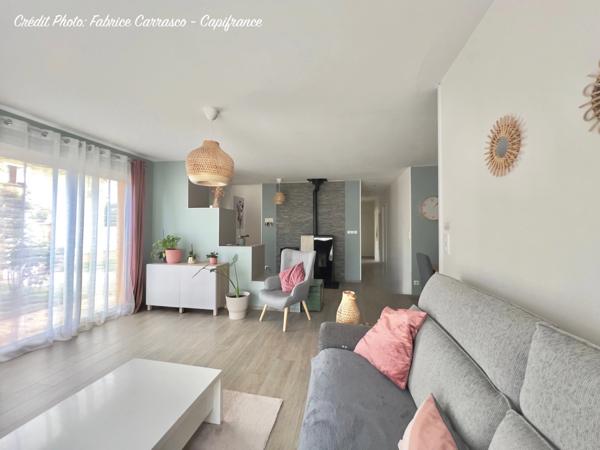 MARINGUES 63: Maison familiale de 144 m² avec piscine, 6 chambres, garage, jardin et pergola bioclimatique, panneaux photovoltaïque