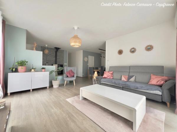 MARINGUES 63: Maison familiale de 144 m² avec piscine, 6 chambres, garage, jardin et pergola bioclimatique, panneaux photovoltaïque
