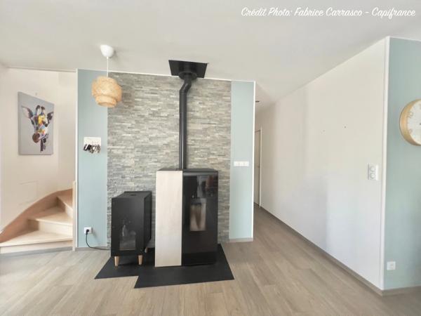 MARINGUES 63: Maison familiale de 144 m² avec piscine, 6 chambres, garage, jardin et pergola bioclimatique, panneaux photovoltaïque