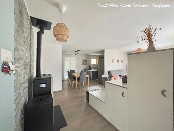 MARINGUES 63: Maison familiale de 144 m² avec piscine, 6 chambres, garage, jardin et pergola bioclimatique, panneaux photovoltaïque