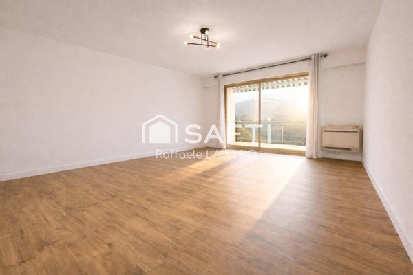 T2 rénové de 50m², tout à pieds, résidence standing