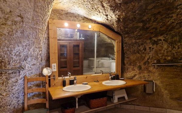 Appartement à vendre    3 pièces • 81,32 m2 Cabrières-d'Aigues