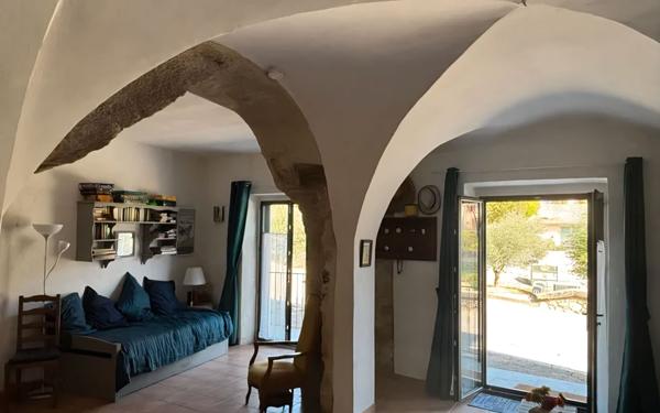 Appartement à vendre    3 pièces • 81,32 m2 Cabrières-d'Aigues