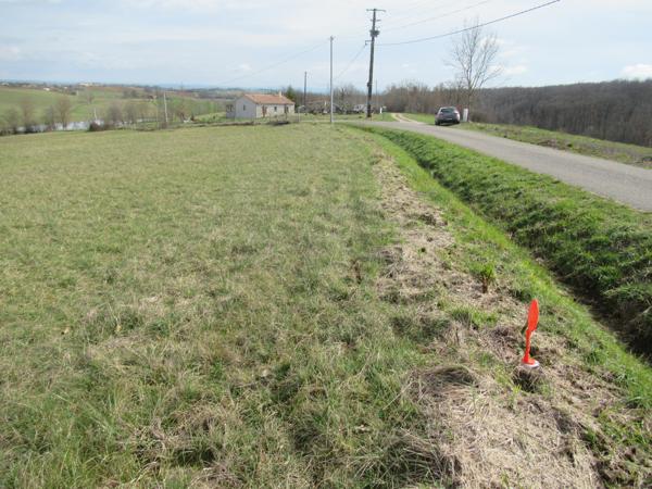 Auty (82220) Beau terrain constructible