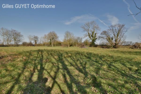 15MN de BERNAY, MAISON ATYPIQUE, T6, 122M² 180000€ 1,68Hectares de terrain avec dépendances et étang. (27)