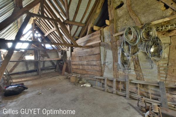 15MN de BERNAY, MAISON ATYPIQUE, T6, 122M² 180000€ 1,68Hectares de terrain avec dépendances et étang. (27)