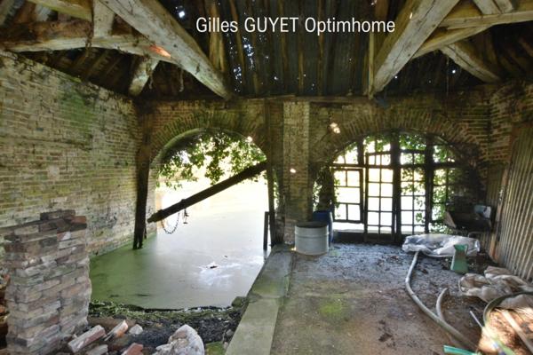 15MN de BERNAY, MAISON ATYPIQUE, T6, 122M² 180000€ 1,68Hectares de terrain avec dépendances et étang. (27)