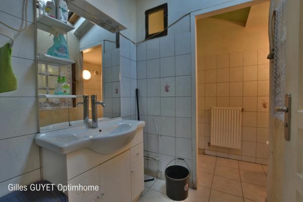 15MN de BERNAY, MAISON ATYPIQUE, T6, 122M² 180000€ 1,68Hectares de terrain avec dépendances et étang. (27)