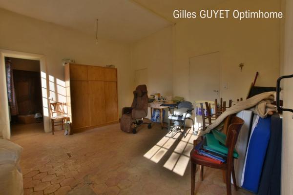 15MN de BERNAY, MAISON ATYPIQUE, T6, 122M² 180000€ 1,68Hectares de terrain avec dépendances et étang. (27)