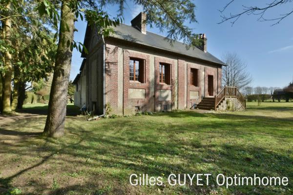 15MN de BERNAY, MAISON ATYPIQUE, T6, 122M² 180000€ 1,68Hectares de terrain avec dépendances et étang. (27)