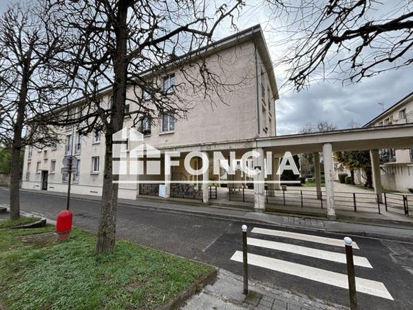 Location Appartement 3 pièces 46.75 m² - Versailles 78000