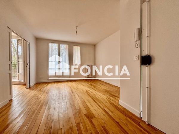 Location Appartement 3 pièces 46.75 m² - Versailles 78000