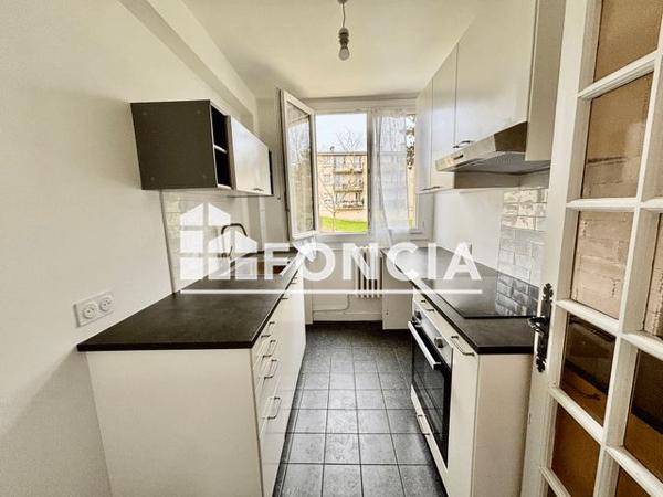 Location Appartement 3 pièces 46.75 m² - Versailles 78000