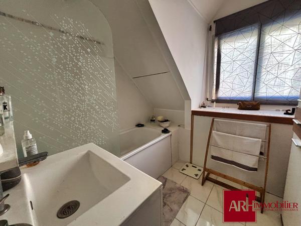 A VENDRE MAISON T3/4 EN DUPLEX – JARDIN AVANT/ARRIÈRE – AUCUN VIS-À-VIS – CALME ABSOLU – MONTGAILLARD