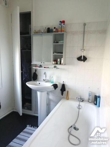 Dunkerque (59140), murs commerciaux à vendre (BAIL MIXTE actuellement loué) comprenant :
- Un ...