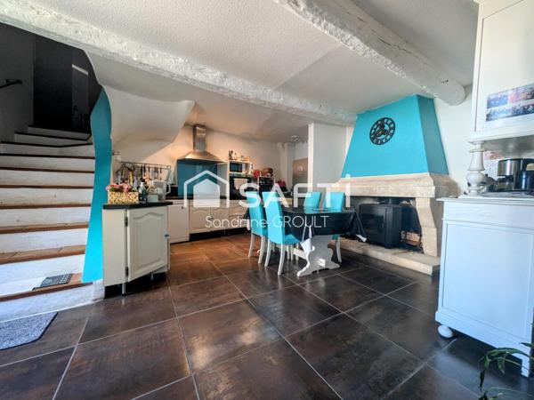 MAISON DE CHARME EN PIERRE AVEC JARDIN ARBORE et STATIONNEMENT