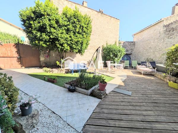 MAISON DE CHARME EN PIERRE AVEC JARDIN ARBORE et STATIONNEMENT
