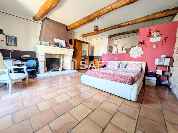 MAISON DE CHARME EN PIERRE AVEC JARDIN ARBORE et STATIONNEMENT