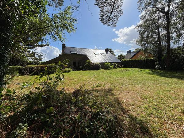 Longère familiale en pierre, 7 pièces, nichée au cœur de la campagne de Baud