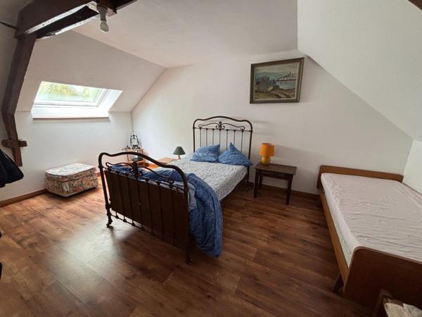 Longère familiale en pierre, 7 pièces, nichée au cœur de la campagne de Baud