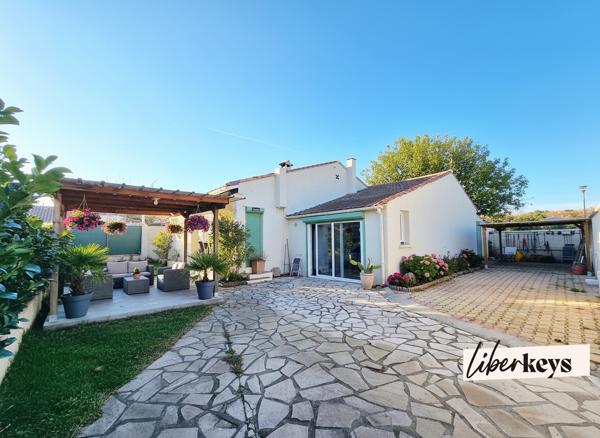 Villa individuelle  rénovée de plain-pied avec piscine