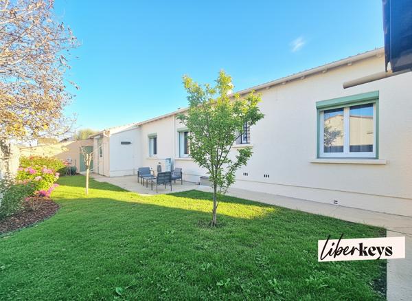 Villa individuelle  rénovée de plain-pied avec piscine