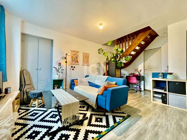 LONGERE - 65m² - 2 CHAMBRES - BOURG- LOCATAIRE EN PLACE