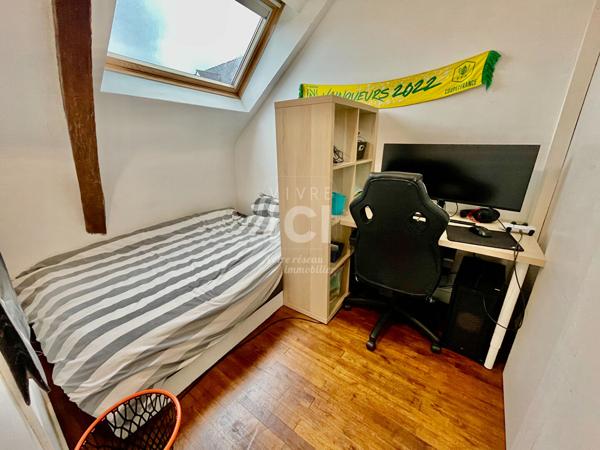 LONGERE - 65m² - 2 CHAMBRES - BOURG- LOCATAIRE EN PLACE