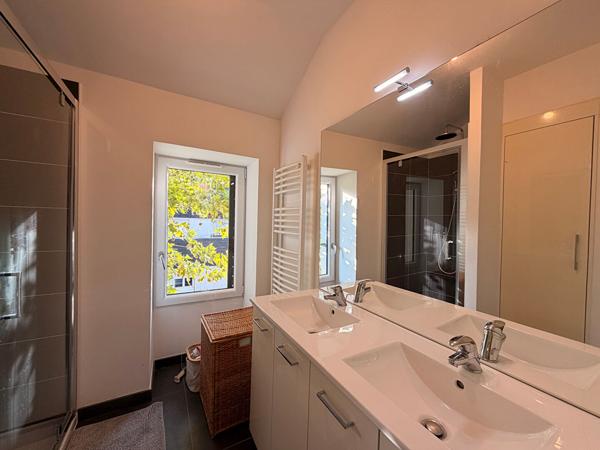 Quartier Chantenay: Appartement T3 récent  au 2 ème et dernier étage  avec cave et jardin commun