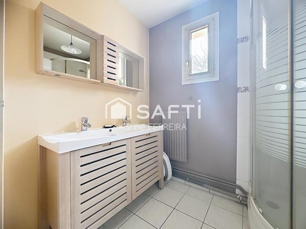 Une maison familiale lumineuse au calme, proche de tout