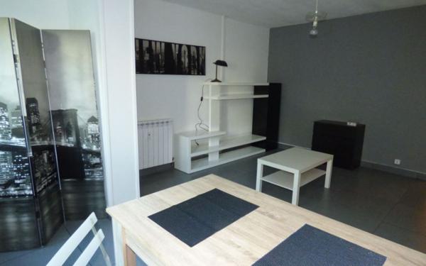 Appartement à louer    1 pièce •  Nîmes