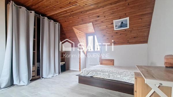 Individuelle, 4 chambres, 400 m2 de terrain, dependance...