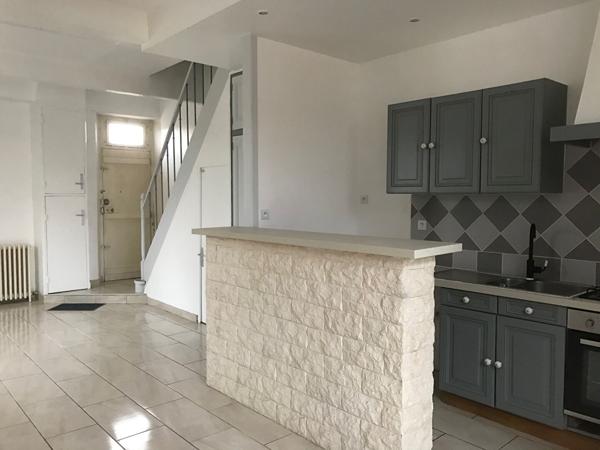 LAVAL, maison de ville T3 de 67 m²