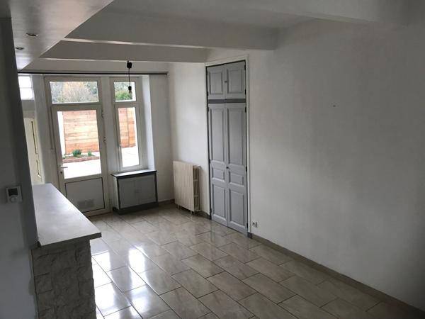 LAVAL, maison de ville T3 de 67 m²