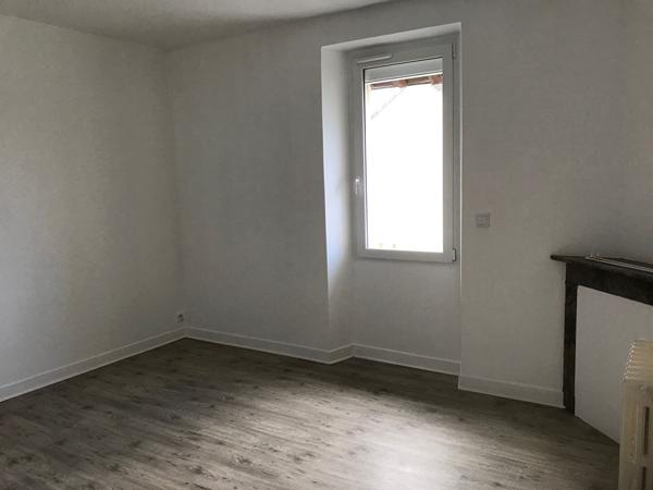 LAVAL, maison de ville T3 de 67 m²