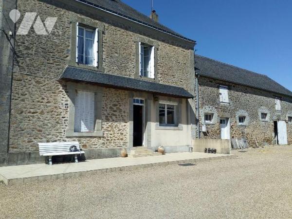 10 min. VILLAINES-LA-JUHEL (53), en sortie de bourg, ensemble immobilier composé :

a) D'une ...