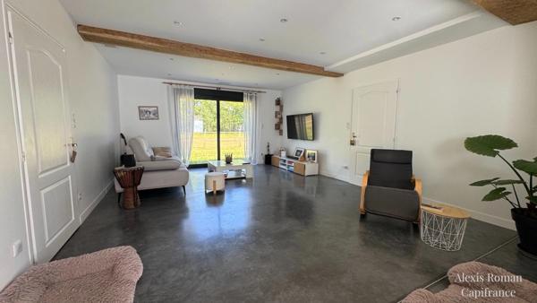 Maison 135 m² - 3 chambres chacune avec salle d'eau – 2 hectares – Prairie pour chevaux – DPE B – 10 min de Montpon