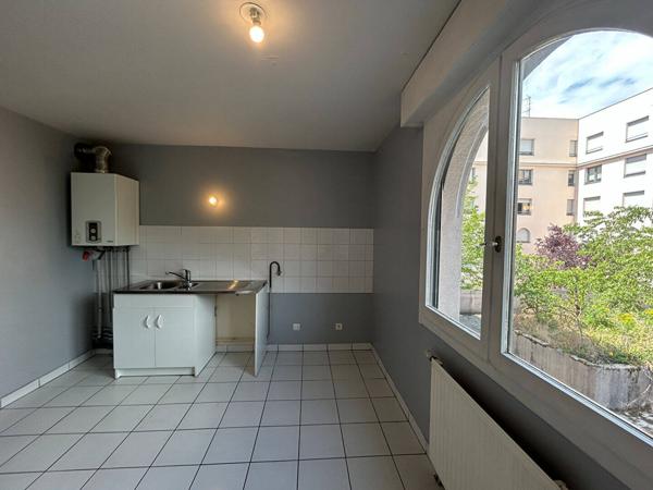 Appartement 3 pièces 81 m² CALUIRE ET CUIRE